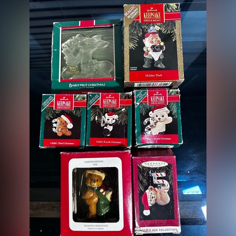 Hallmark Keepsake CHRISTMAS AVENUE